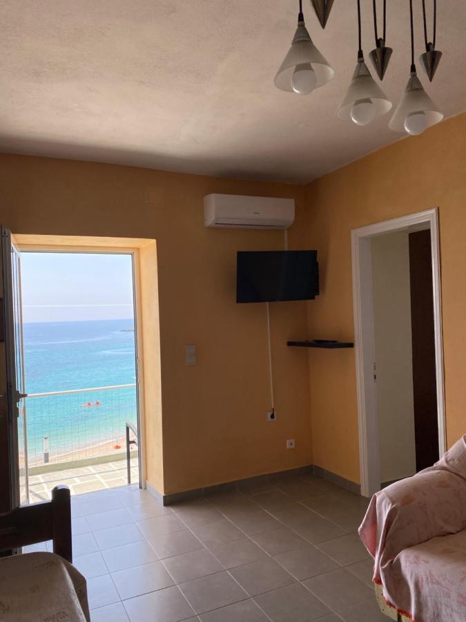 Veronika'S Apartment Himare Exterior photo